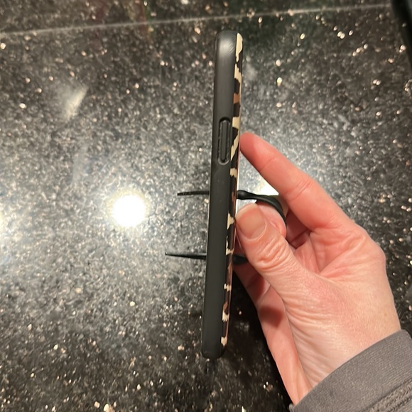 Loopy iPhone 11 Pro case - Picture 4 of 6